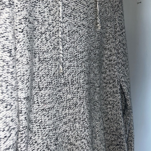 Roots hoodie -men’s - Picture 2 of 4